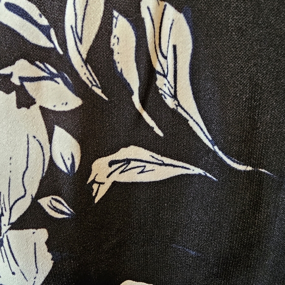 SHEIN Clasi Plus Floral Print Puff Sleeve Blouse 4X - Picture 9 of 10